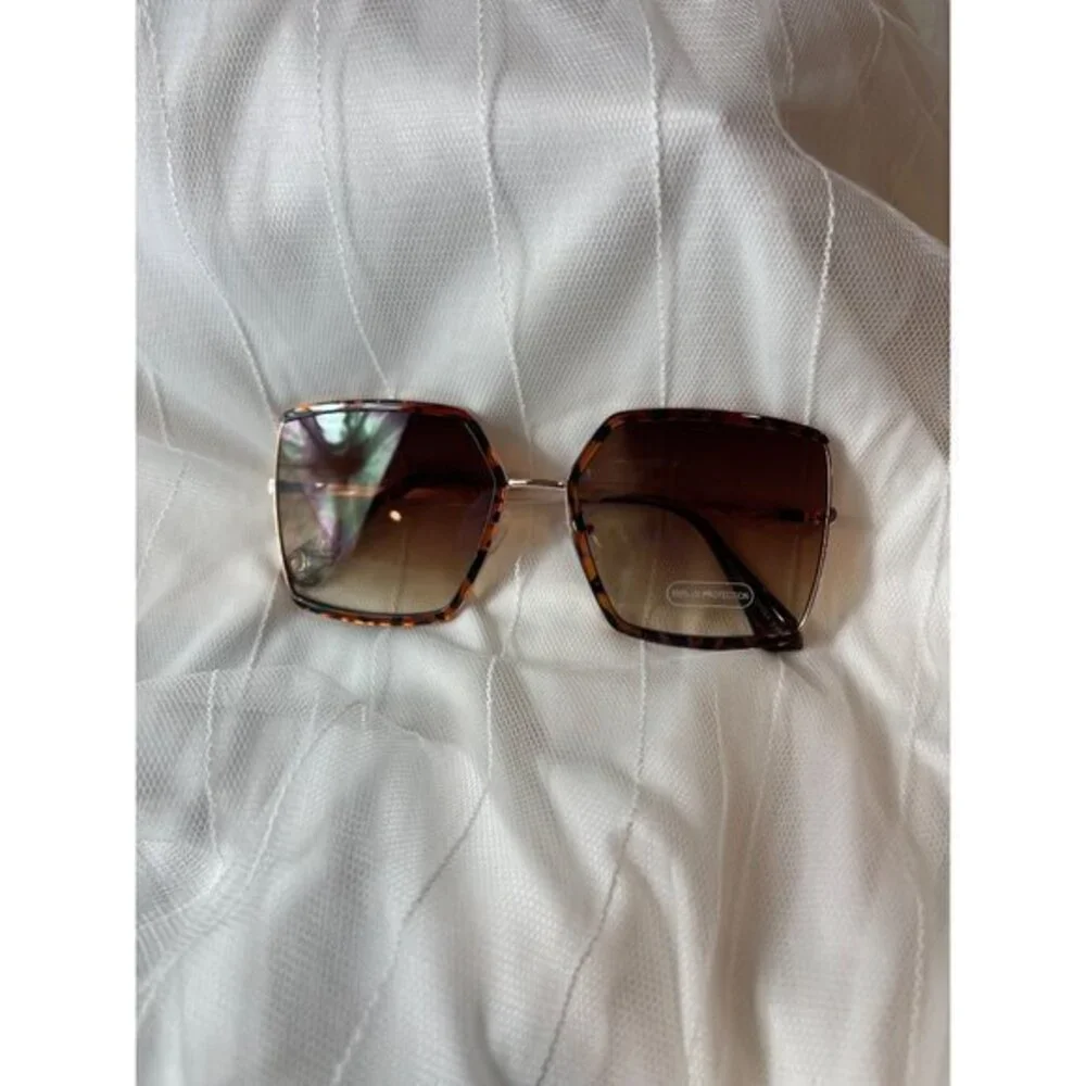 N/A tortoise square
